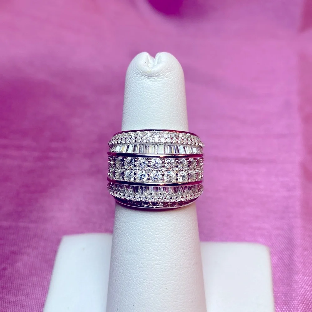 Bella Luce White Diamond Simulant Ring - Picture 10 of 12
